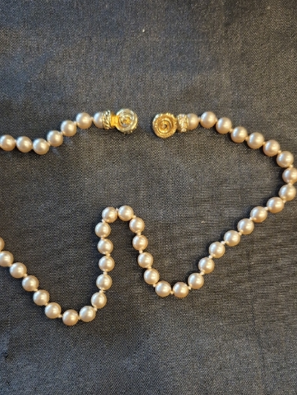 Vintage Nolan Miller Champagne 18 Inch Pearl Necklace With Rhinestone Accents - Picture 5 of 7